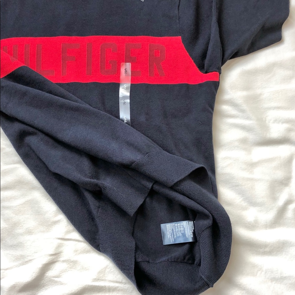 NWT TOMMY HILFIGER MENS LIGHTWEIGHT LOGO SWEATER - Picture 9 of 10